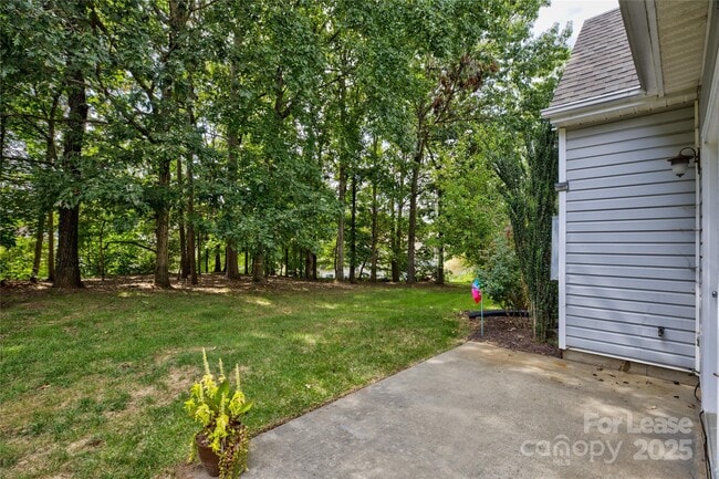 Building Photo - 9014 Roseton Ln