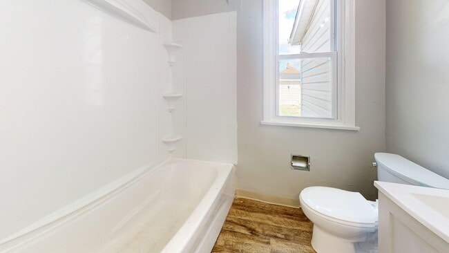 Building Photo - Fulton/W.58th neighborhood; 3 bedroom/2bat...