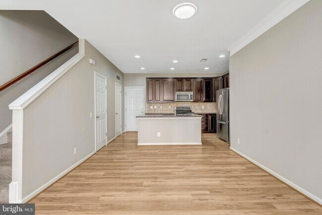 Building Photo - 42790 Lauder Terrace