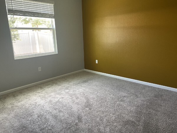 Building Photo - 1125 Saguaro St