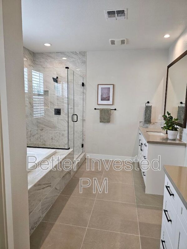 Building Photo - 2622 Gable St