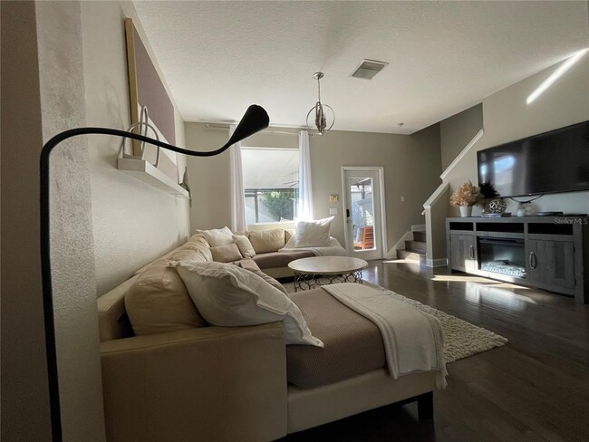 Building Photo - 12623 Langstaff Dr