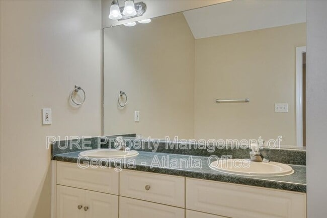 Building Photo - 4541 Country Glen Cir