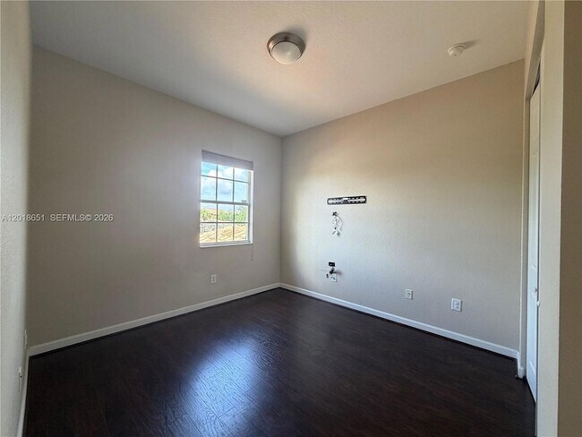 Building Photo - 8344 NW 127th Ln