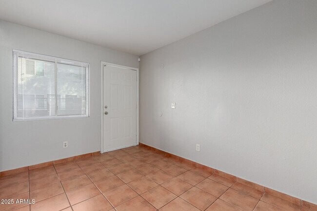 Building Photo - 12740 W Amy Dr