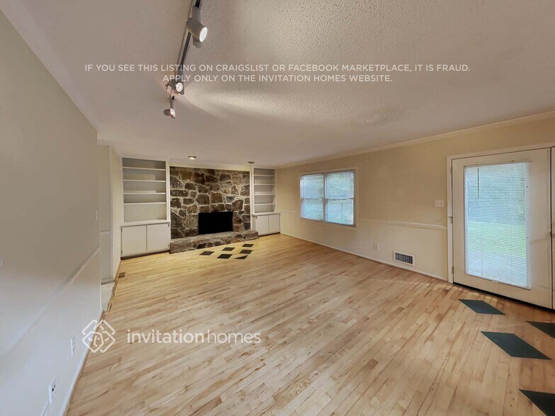 Building Photo - 1144 Aurora Ct