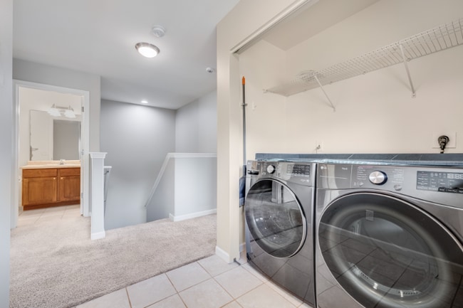 Building Photo - 83 Hoolaau St