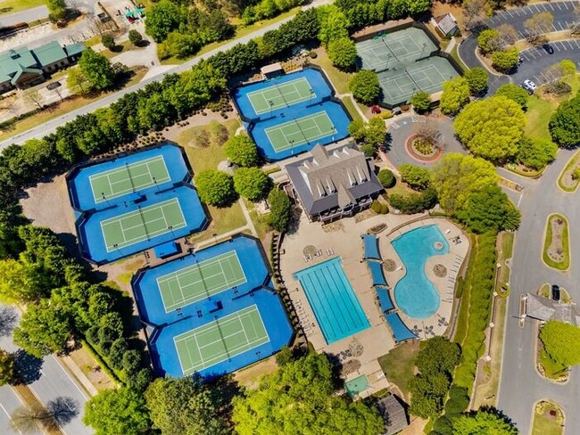 Building Photo - 7015 Blackthorn Ln