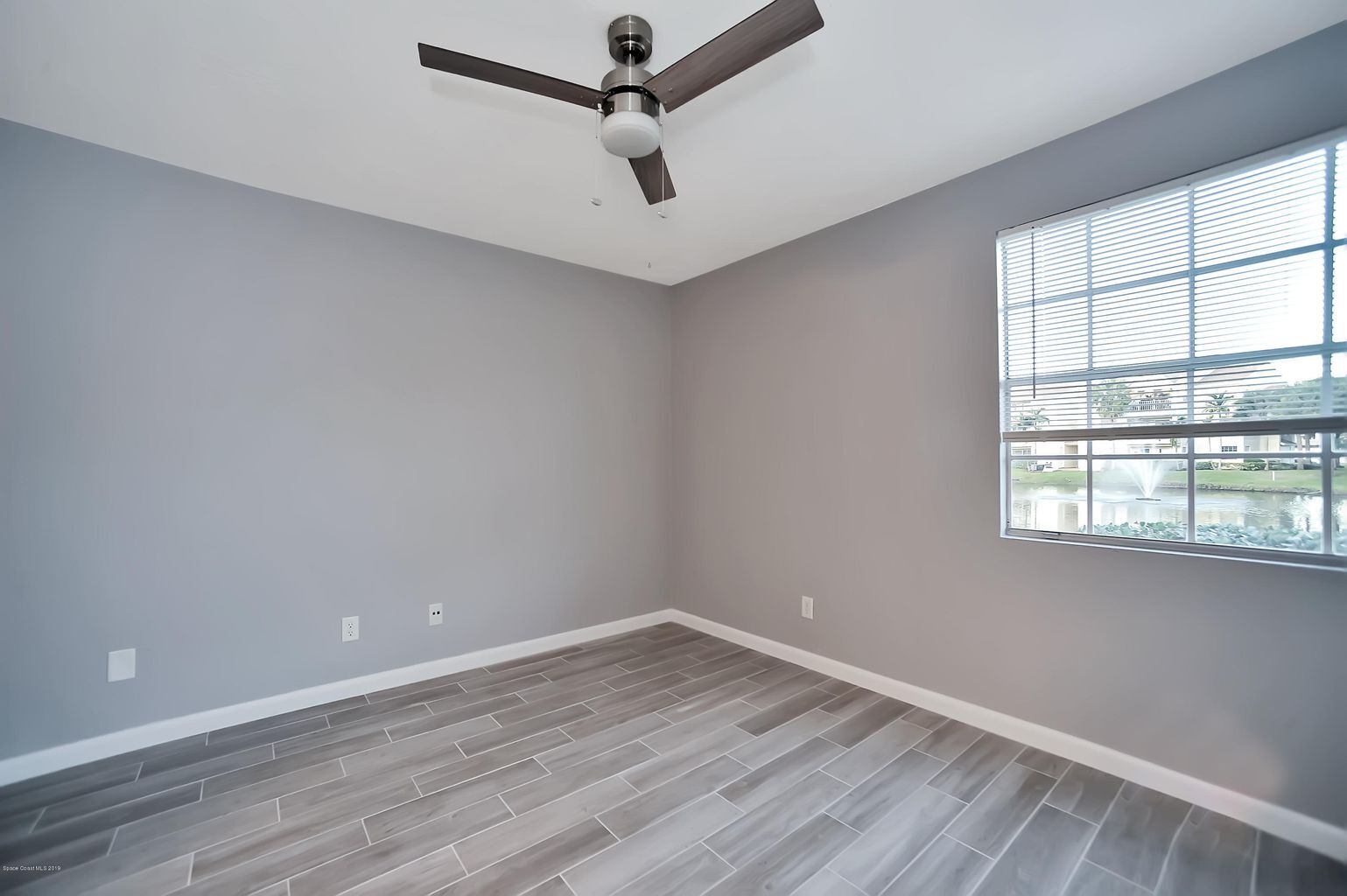 Building Photo - 1801 Island Club Dr