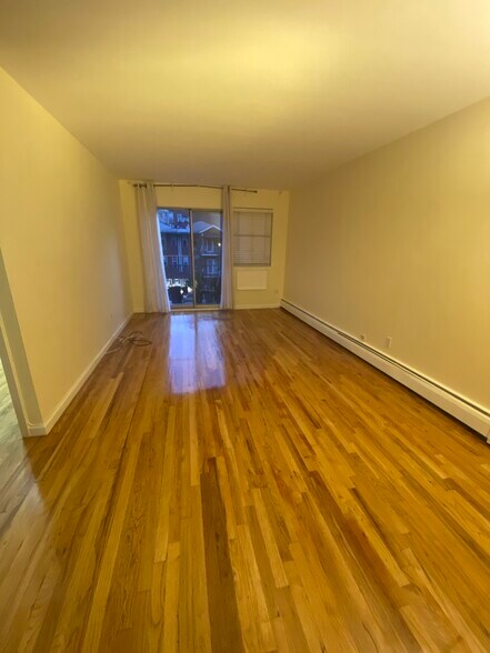 Building Photo - 8340 Talbot St