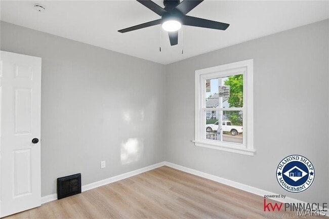 Building Photo - 128 Mounds Ave