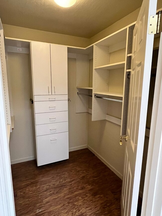 Building Photo - 7955 E Chaparral Rd