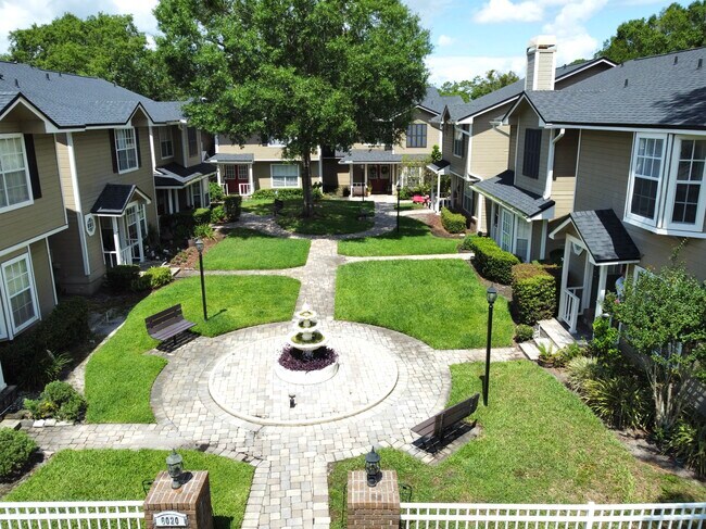Building Photo - 6020 Scotchwood Glen