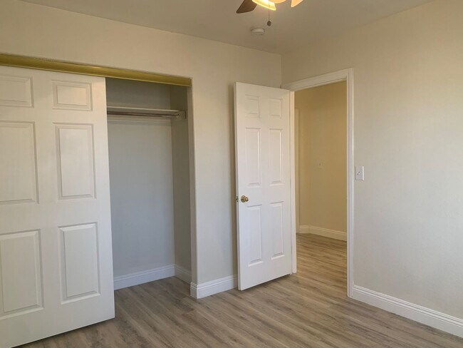 Building Photo - Single Story 3 Bedroom Home for Rent