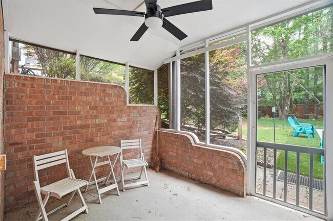 Building Photo - 2785 Shoemaker Ln