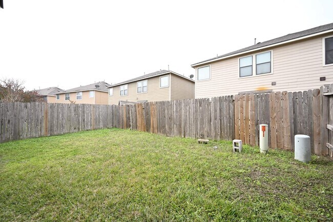 Building Photo - 6127 Yorkglen Manor Ln