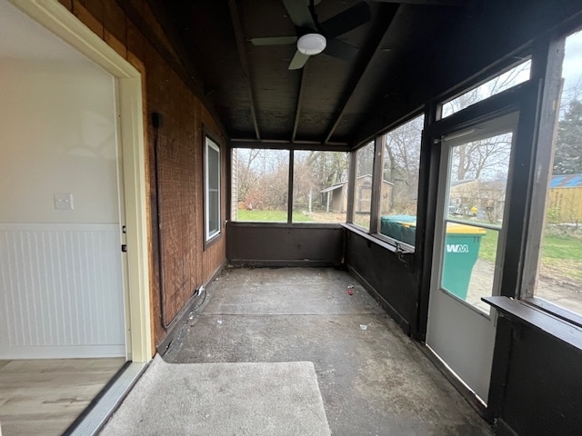 Building Photo - 1301 E 6th St