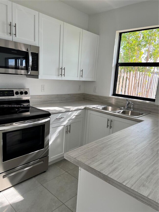 Building Photo - 10030 SW 228th Terrace