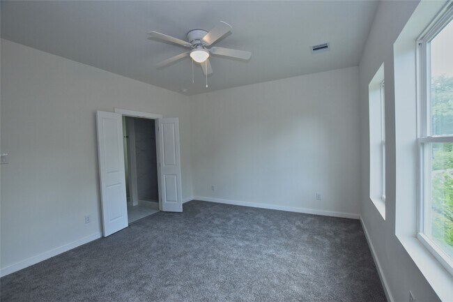 Building Photo - 1230 3rd Ave N