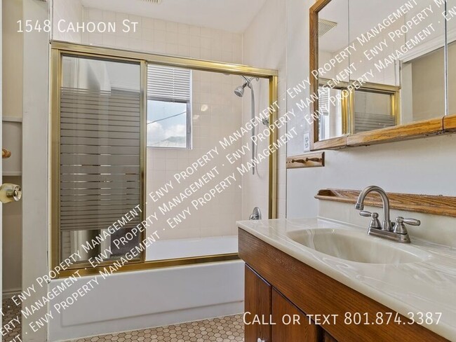 Building Photo - 1548 Cahoon St
