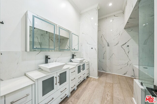 Building Photo - 4576 Martson Dr