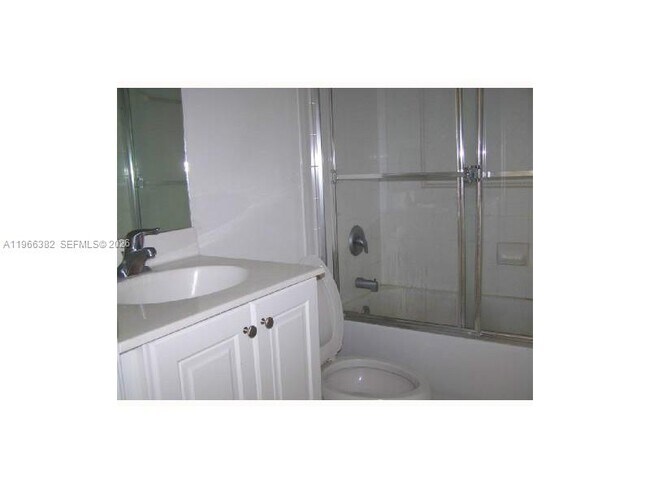 Building Photo - 2779 SW 82nd Ave