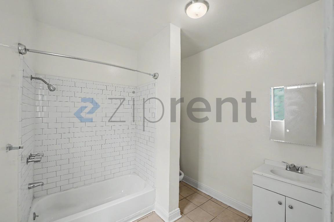 Building Photo - Unit 12