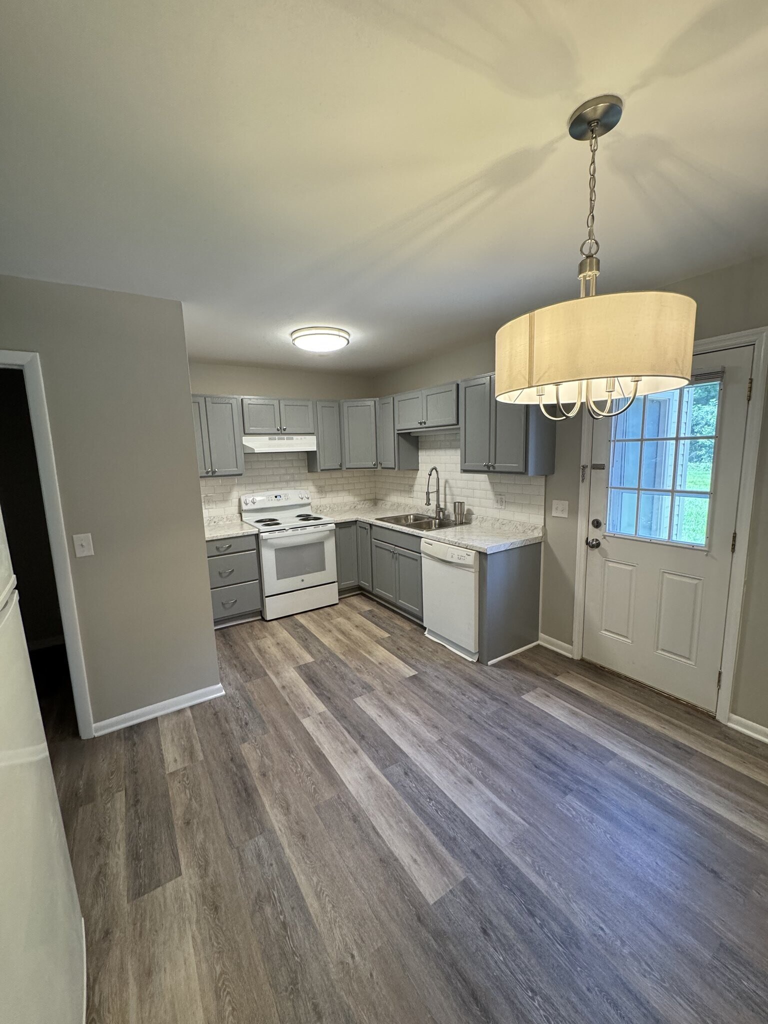 Building Photo - 80 Parkview Pl NW