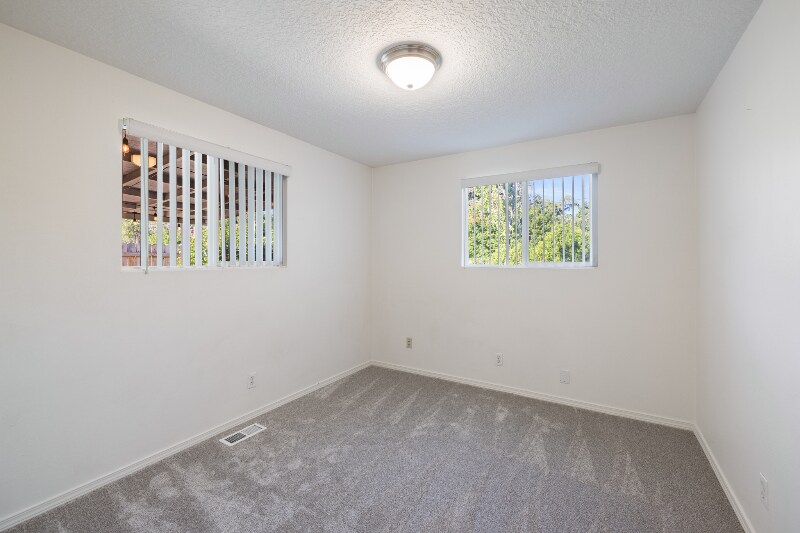 Building Photo - 1014 Laredo Cir