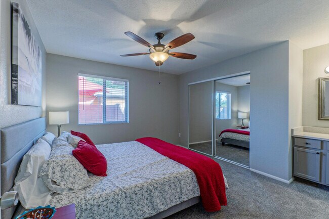 Building Photo - 3402 N 32nd St