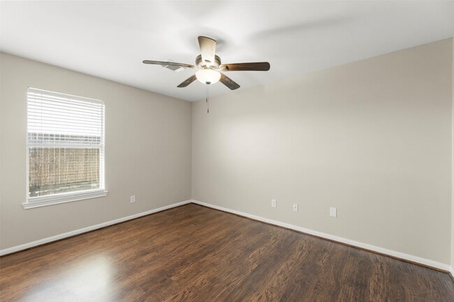 Building Photo - 1718 Charlton Oaks Ct