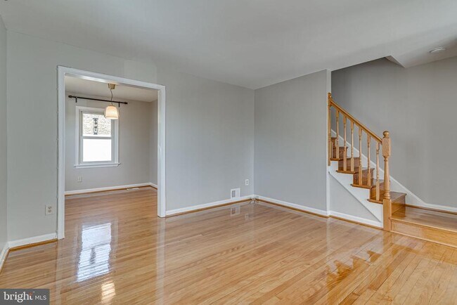 Building Photo - 2722 Jefferson Dr