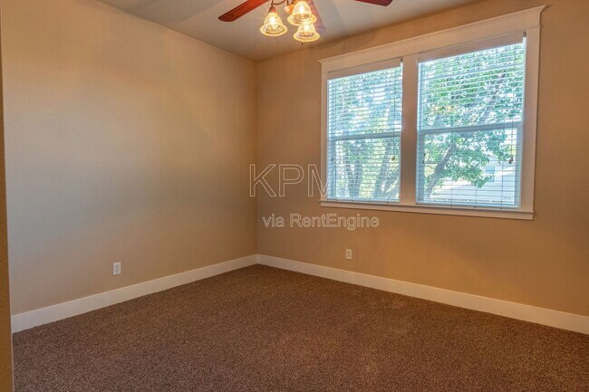 Building Photo - 2537 Plymouth Oaks Ct