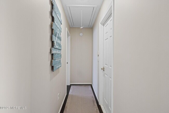 Building Photo - 148 Mizzen Ave