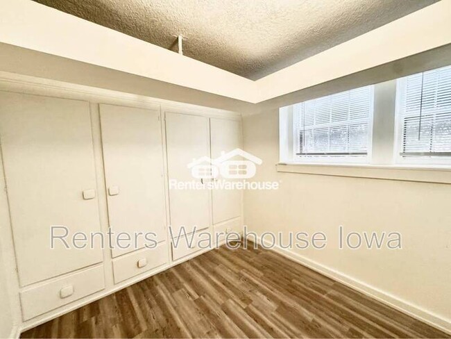 Building Photo - 3612 Ingersoll Ave