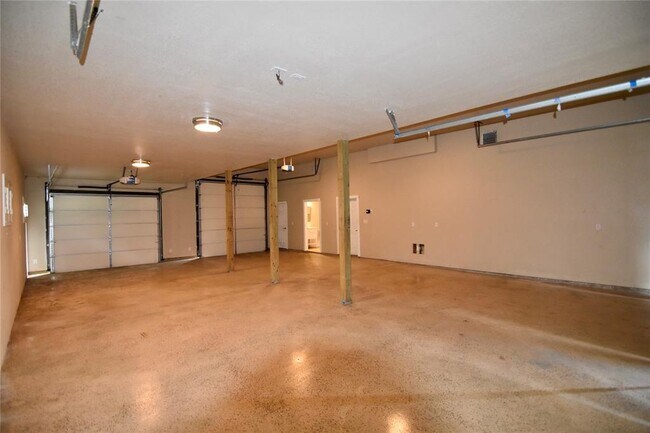 Building Photo - 112 Ridge Harbor Dr
