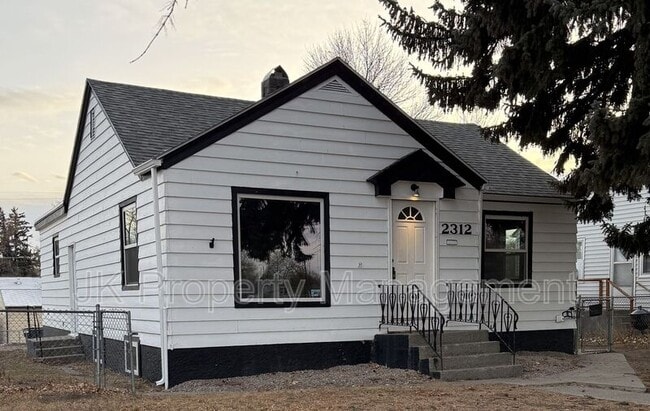 Building Photo - 2312 5th Ave N