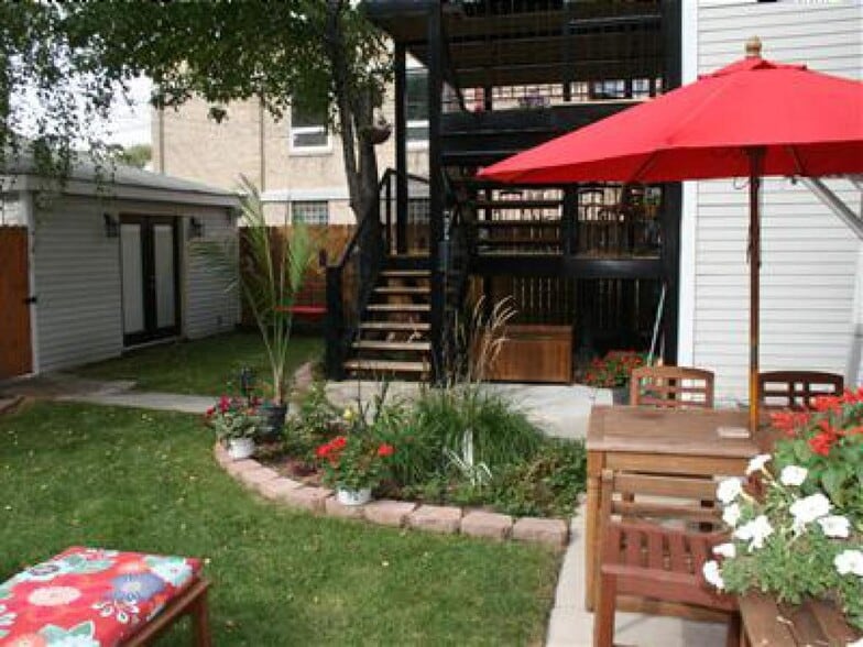 Building Photo - 3238 N Hoyne Ave