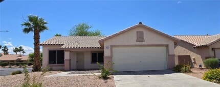 Building Photo - 303 Desert Knolls St