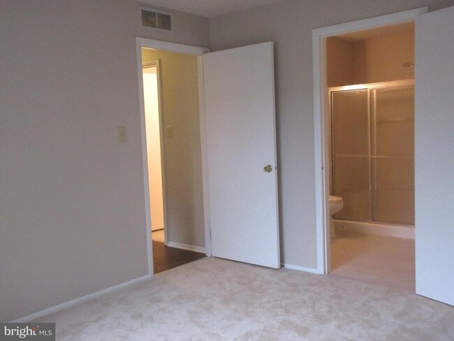 Building Photo - 5407A Aberdeen Dr