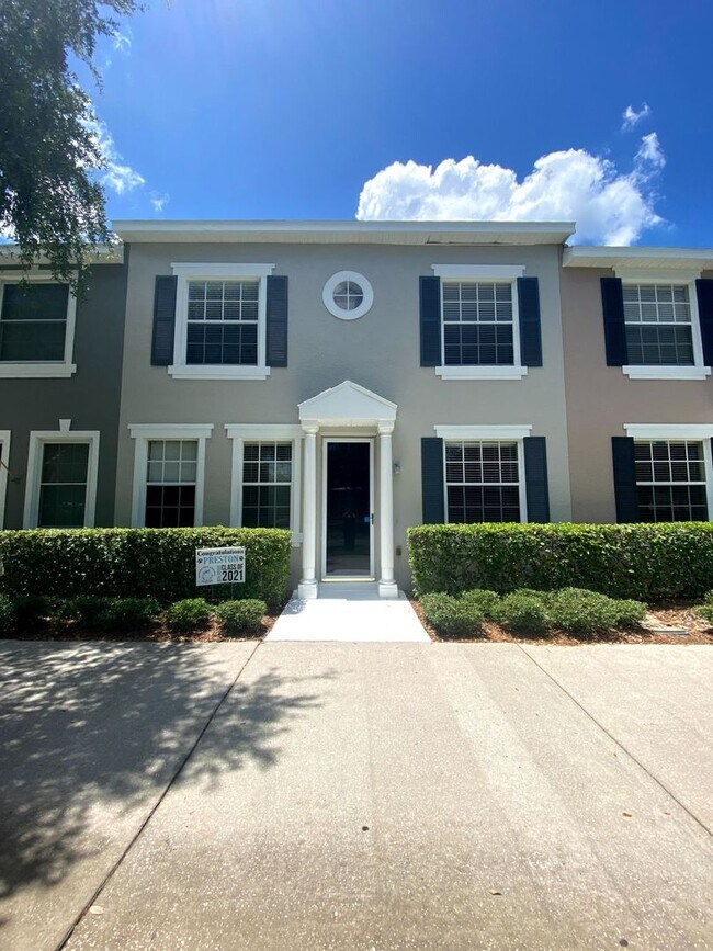 Building Photo - Avalon Park Townhouse