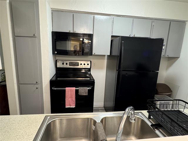 Building Photo - 5612 Marina Dr