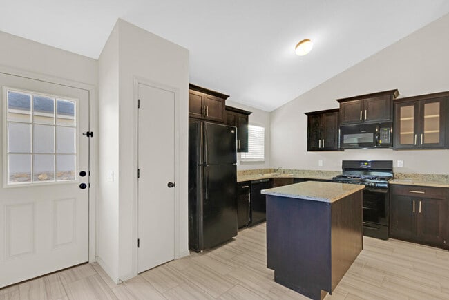 Building Photo - 11069 Gem Valley Rd