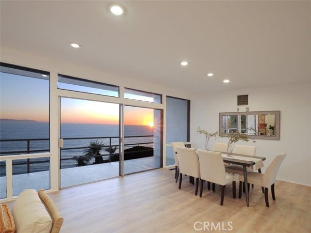 Building Photo - 2105 W Paseo Del Mar