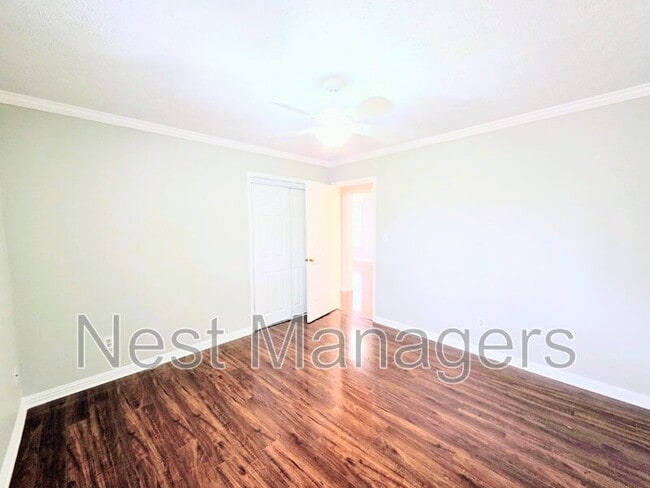 Building Photo - 7320 Avila Dr