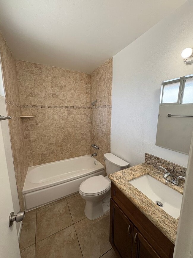 Building Photo - Charming Remodeled 3-Bedroom, 2-Bath in Po...