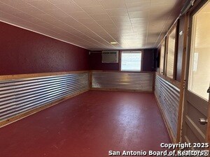 Building Photo - 3058 Westview Dr