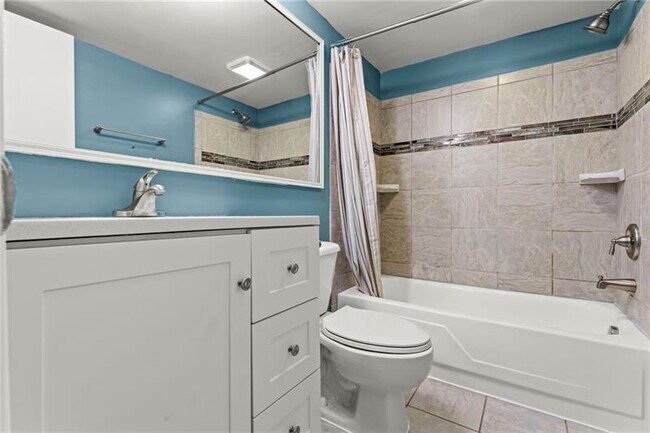 Building Photo - 4073 Sanlin Dr