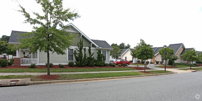 Primary Photo - The Villas at North Oak