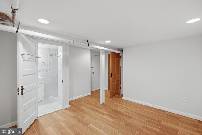 Building Photo - 3839 Beecher St NW
